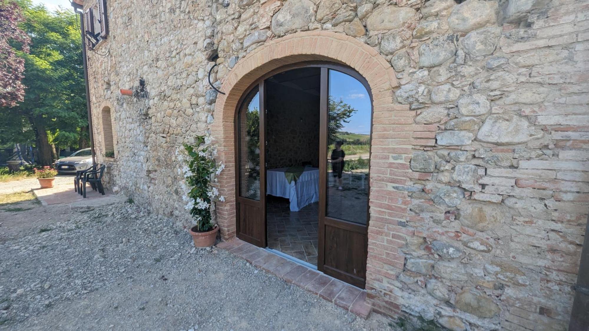 La Quinta Decima Bioagriturismo Fattoria Spedaletto Luaran gambar